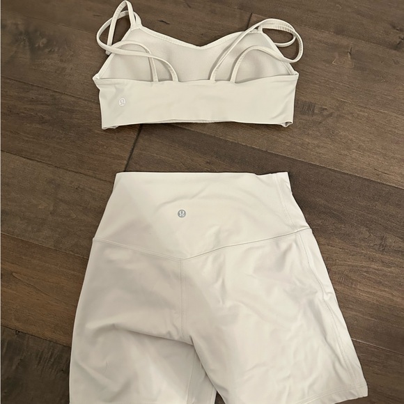 Lululemon bra and shorts set in colour bone - Picture 5 of 5